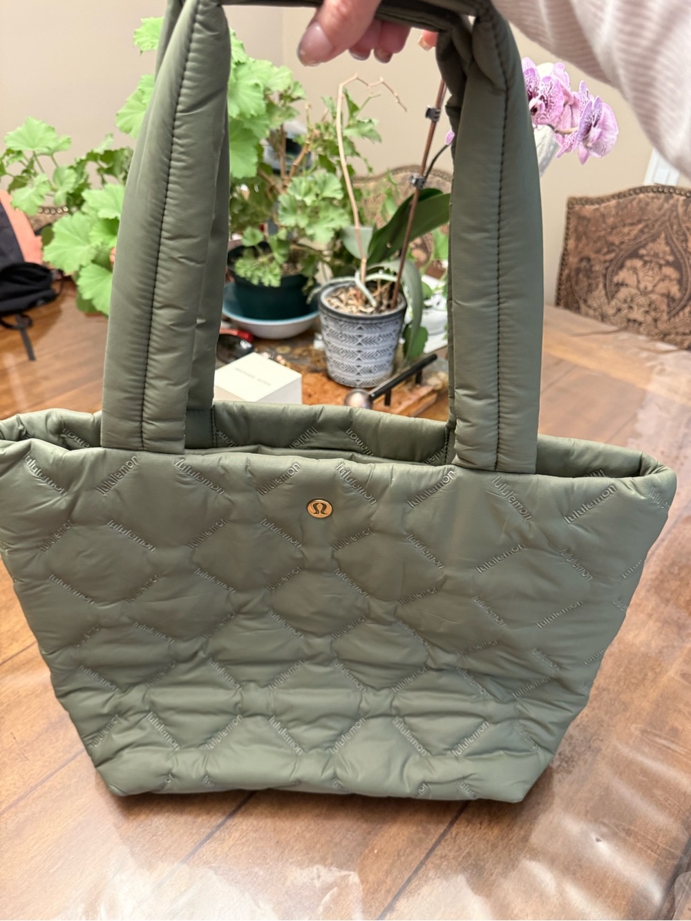 *NWT* Lululemon athletica Quilted Bay Leaf 12 litre  Tote
